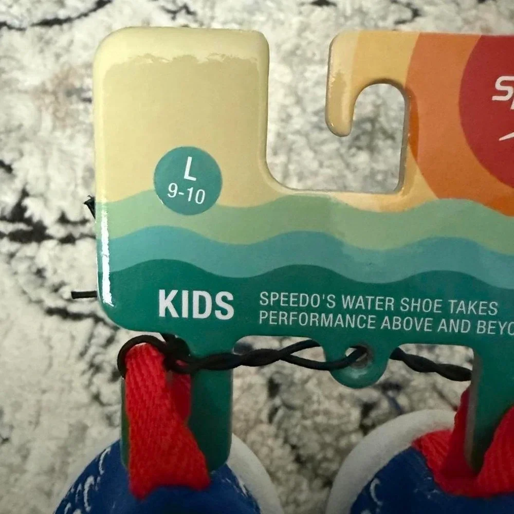 NEW Speedo blue water shoes, Size L Toddler 9/10